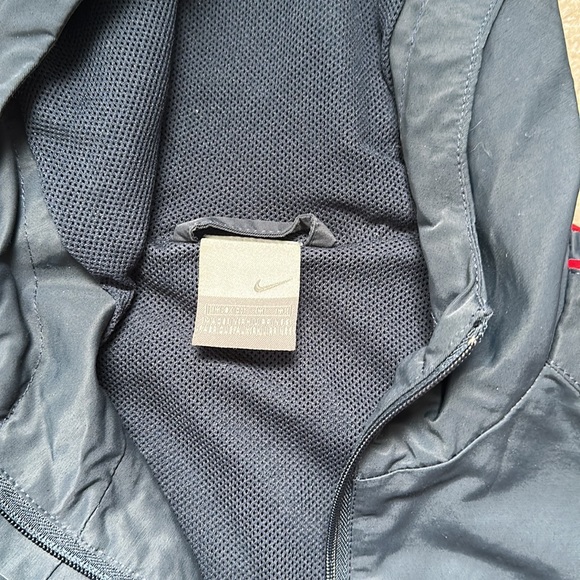 Vintage Nike Windbreaker - Picture 3 of 4